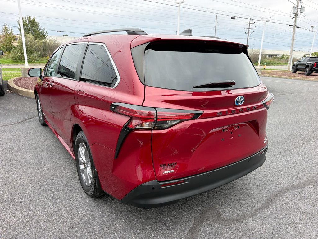 Used 2021 Toyota Sienna XLE AWD/4WD image 6