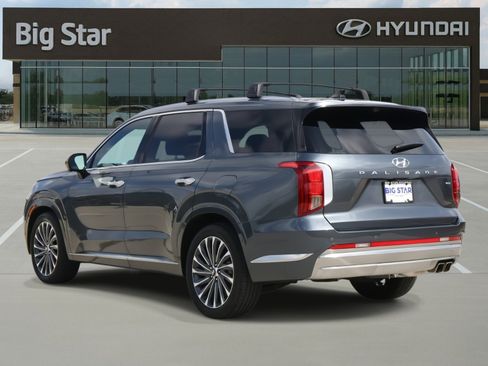Used 2024 Hyundai Palisade Calligraphy image 3