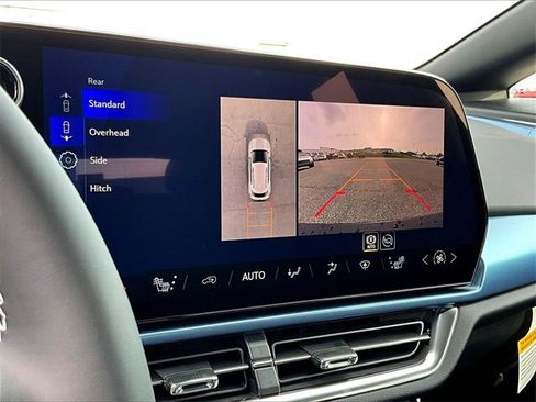 New 2026 Chevrolet Equinox EV LT image 12