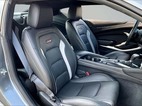 Used 2019 Chevrolet Camaro SS RWD image 27