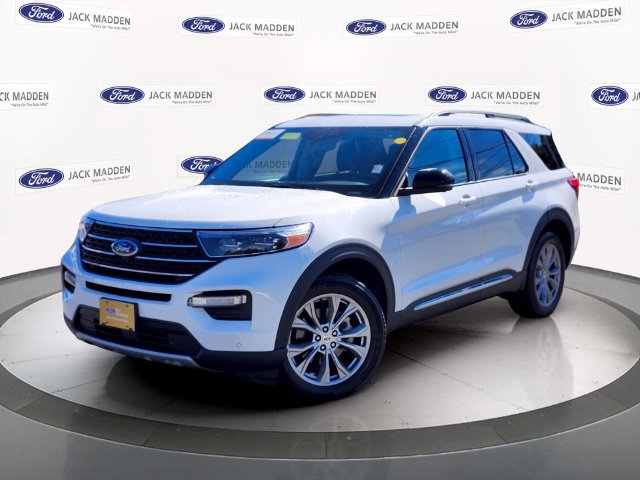 Certified 2022 Ford Explorer XLT w/ Equipment Group 202A AWD/4WD image 1