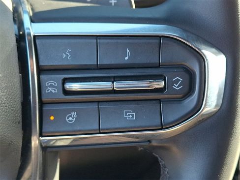 Certified 2025 GMC Yukon Denali image 23