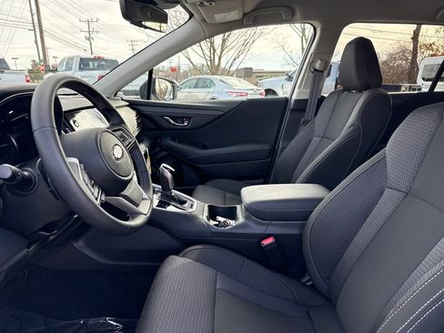 Used 2025 Subaru Outback Premium w/ Popular Package #1A image 12