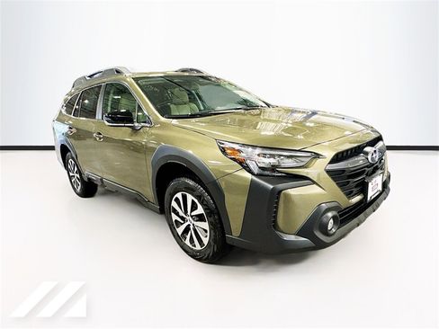 Certified 2025 Subaru Outback Premium image 3