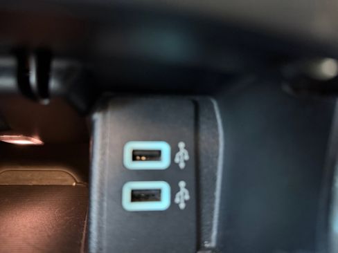 Used 2017 Ford Edge Titanium w/ Equipment Group 301A image 31