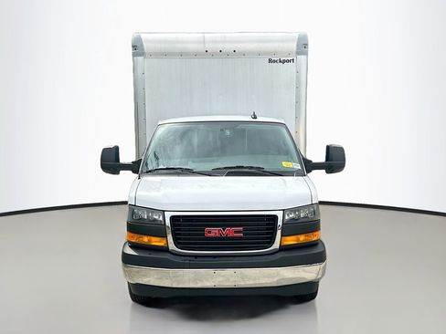 Used 2024 GMC Savana 4500 w/ Power Convenience Package image 2