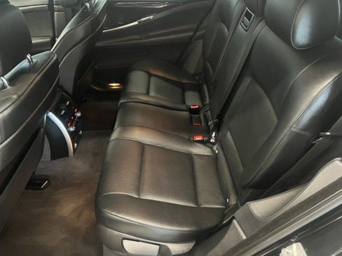 Used 2010 BMW 550i Gran Turismo xDrive image 37