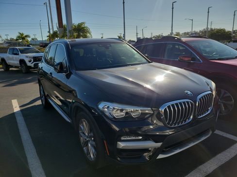 Used 2018 BMW X3 xDrive30i w/ Premium Package image 2