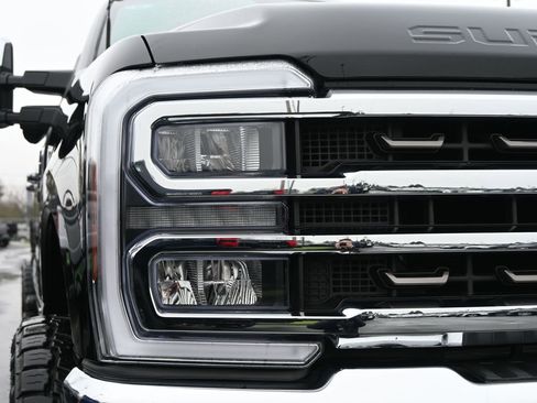 Used 2025 Ford F350 King Ranch w/ Chrome Package image 4