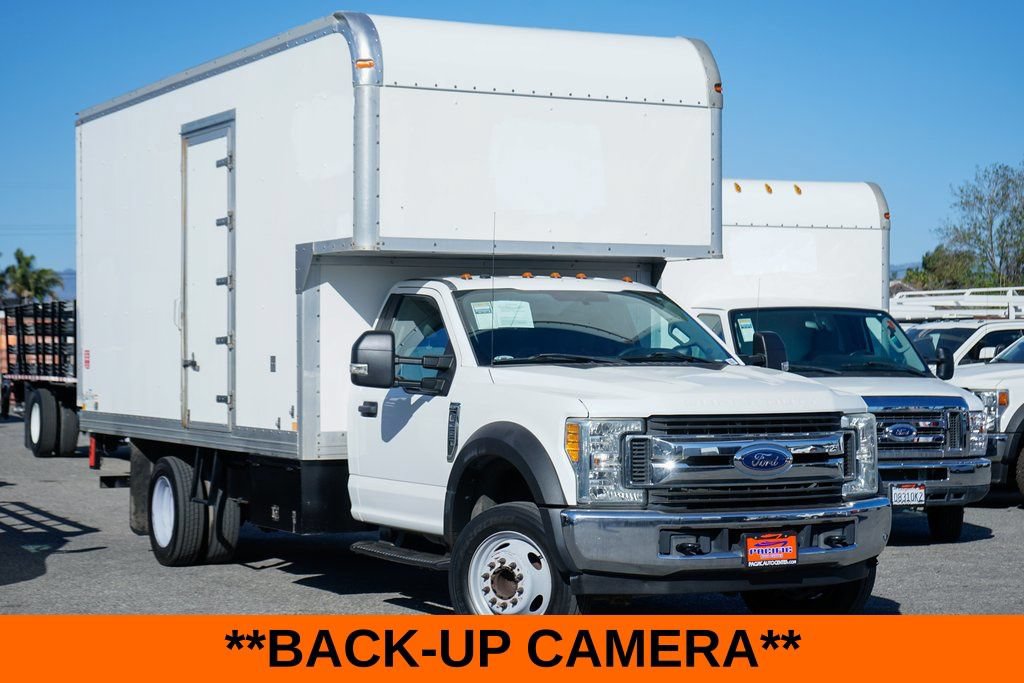 Used 2017 Ford F550 2WD Regular Cab Super Duty image 2