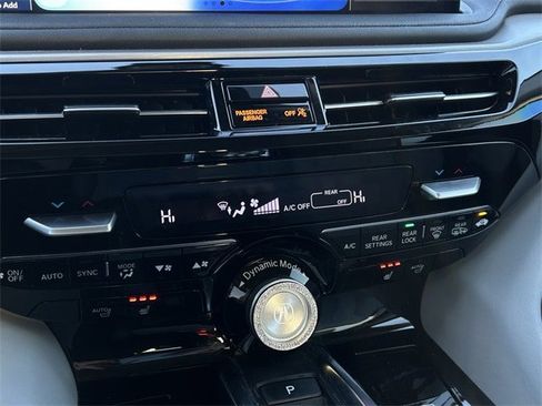 Used 2025 Acura MDX FWD Technology Package image 20