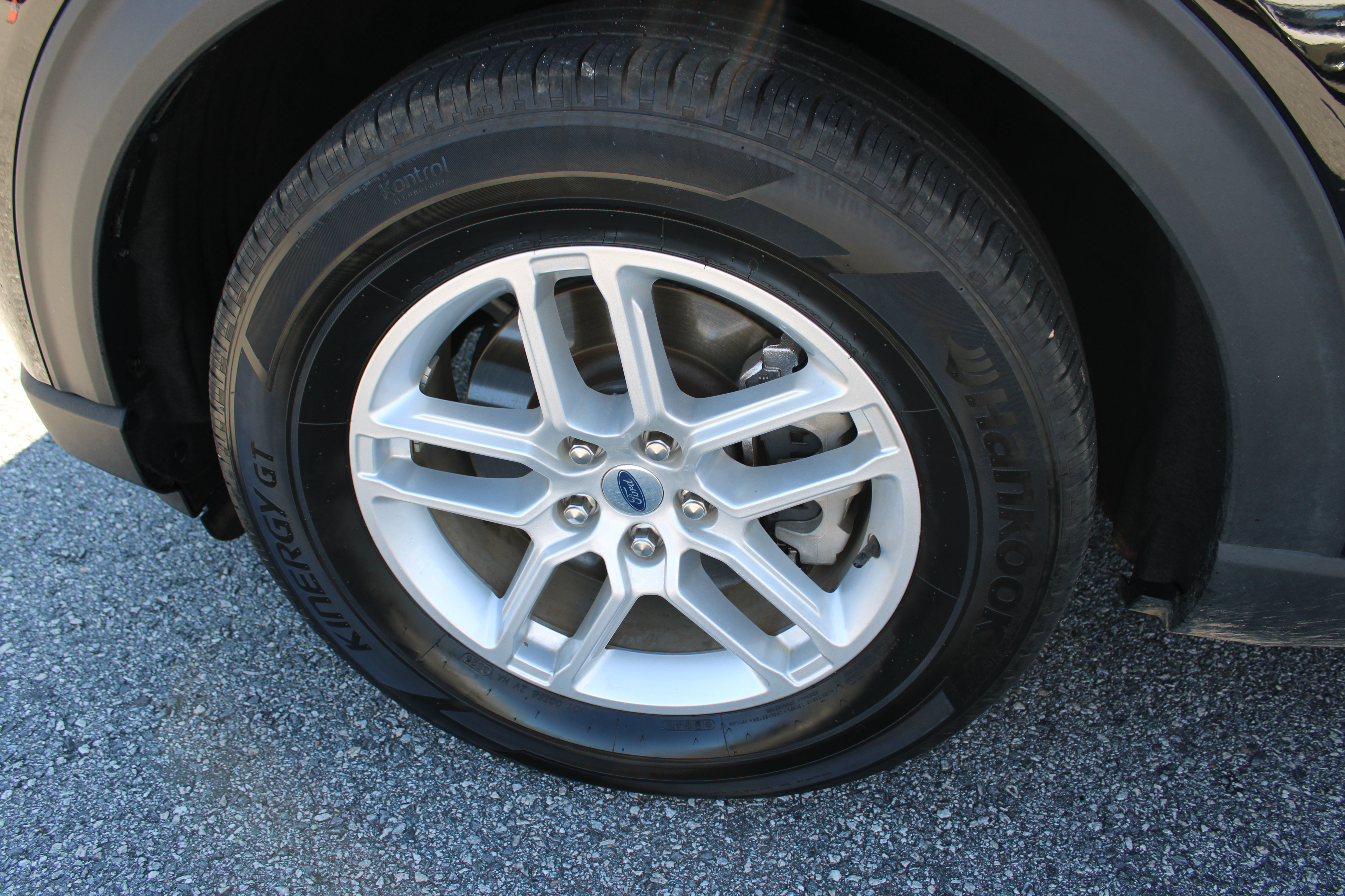 Used 2025 Ford Explorer Active RWD image 10