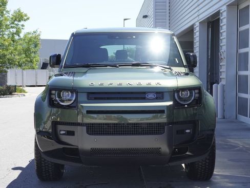 New 2026 Land Rover Defender 130 X-Dynamic SE AWD/4WD image 5