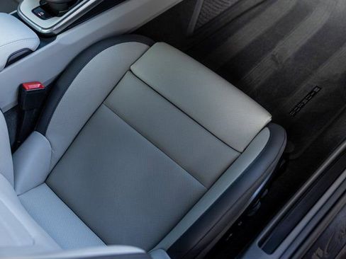 Certified 2025 Porsche 911 Carrera GTS image 32