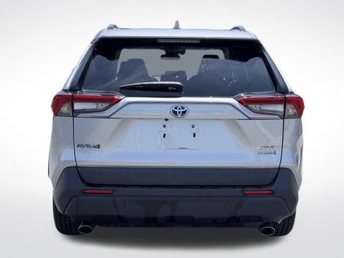 Used 2022 Toyota RAV4 XLE w/ XLE Grade Weather Package AWD/4WD image 7