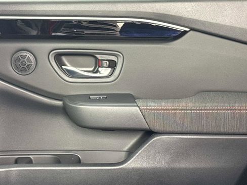 New 2026 Honda Pilot Sport image 17