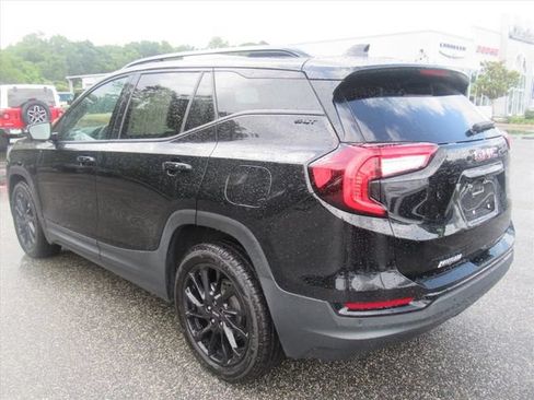 Used 2023 GMC Terrain SLT w/ Tech Package FWD image 5