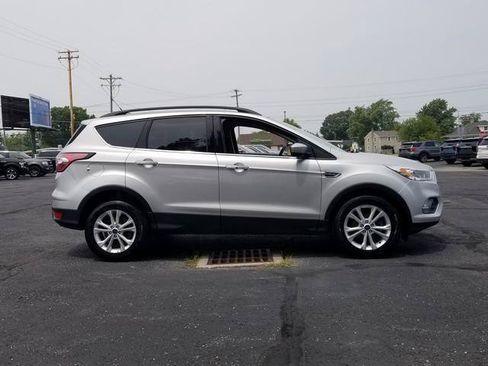 Used 2018 Ford Escape SEL w/ Ford Safe & Smart Package FWD image 4
