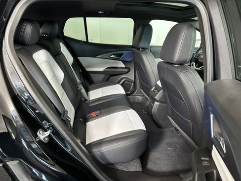 Used 2025 Chevrolet Equinox EV LT w/ Convenience Package II image 26