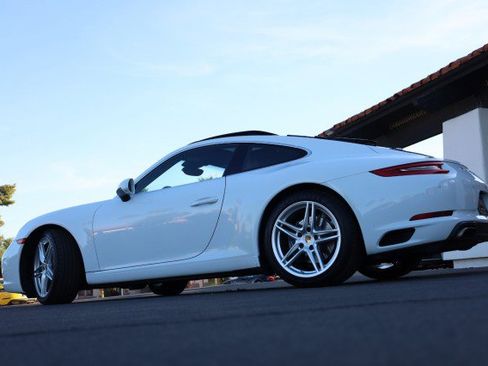 Used 2017 Porsche 911 Carrera image 17