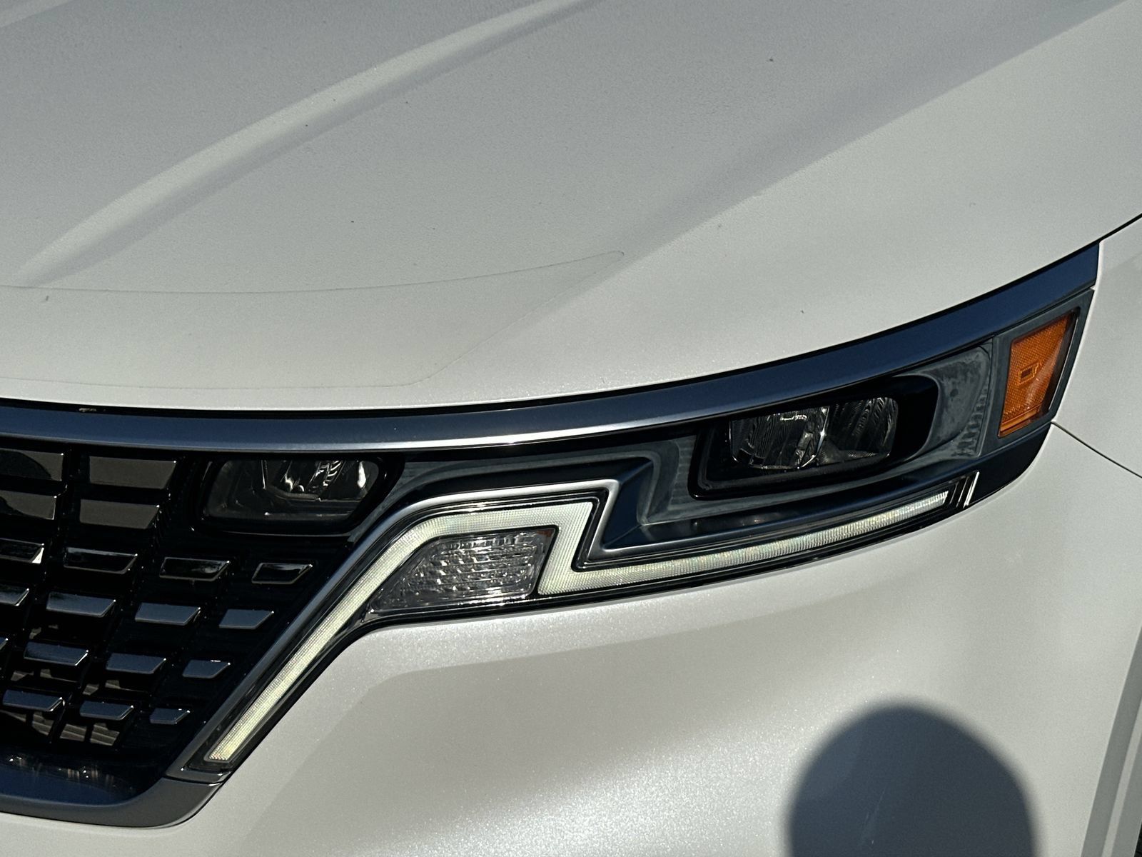 Used 2022 Kia Carnival SX w/ Paint Protection Package FWD image 11
