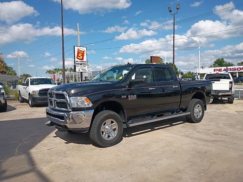 Used 2018 RAM 3500 SLT w/ Snow Chief Group AWD/4WD image 40