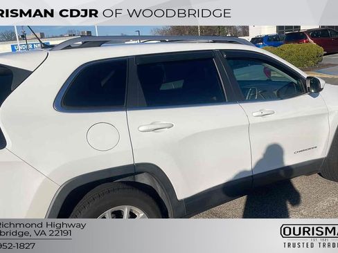 Used 2014 Jeep Cherokee Latitude w/ Comfort/Convenience Group image 3