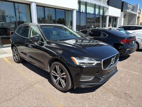 Used 2019 Volvo XC60 T5 Momentum w/ Advanced Package image 4