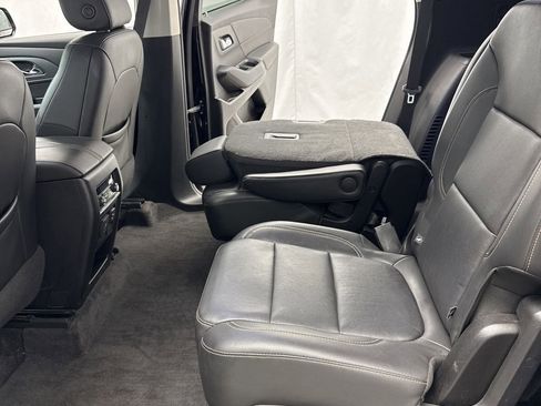 Used 2019 Chevrolet Traverse Premier w/ Redline Edition AWD/4WD image 45