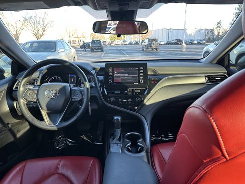 Certified 2022 Toyota Camry SE image 28