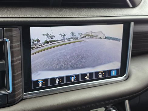 Used 2021 GMC Yukon XL Denali RWD image 28