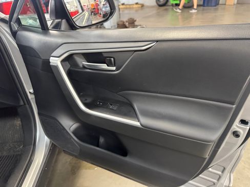 Certified 2025 Toyota RAV4 XLE w/ Convenience Package FWD image 16
