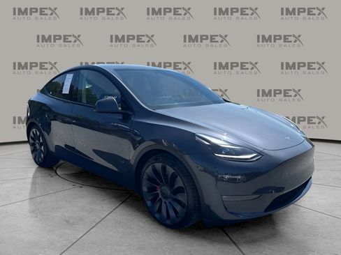Used 2024 Tesla Model Y Performance AWD/4WD image 7