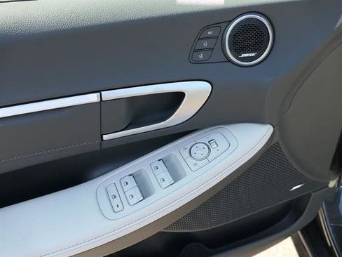 New 2025 Hyundai Sonata Limited image 14