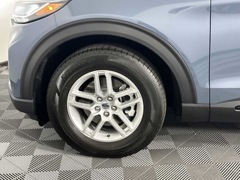Used 2026 Ford Explorer Active w/ Active Comfort Package RWD image 12