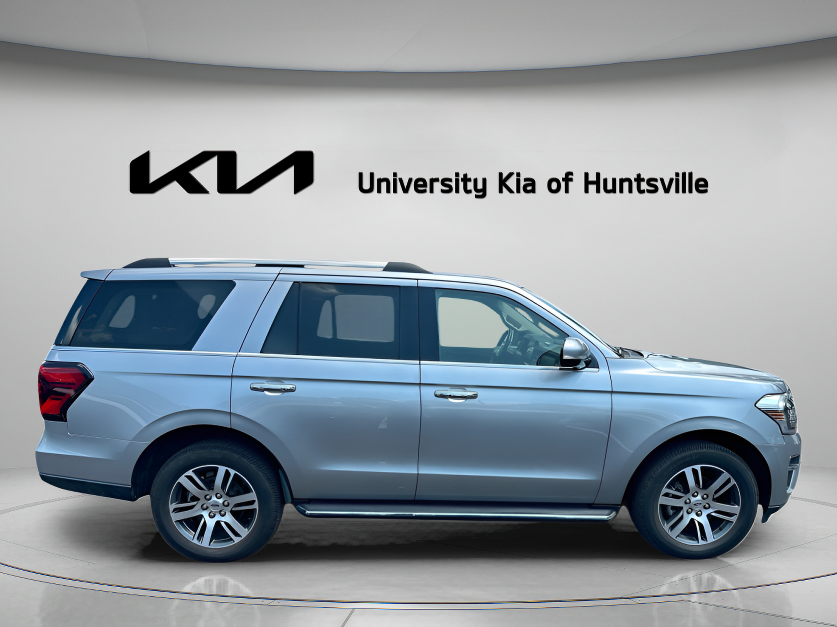 Used 2023 Ford Expedition Limited RWD image 9