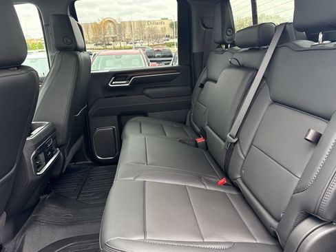 New 2026 GMC Sierra 2500 Denali w/ Denali Reserve Package AWD/4WD image 6