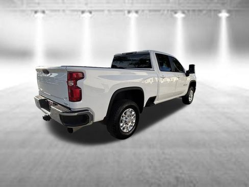 Used 2024 Chevrolet Silverado 2500 LT AWD/4WD image 4