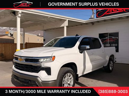 Used 2023 Chevrolet Silverado 1500 LT w/ Z71 Off-Road Package AWD/4WD image 3