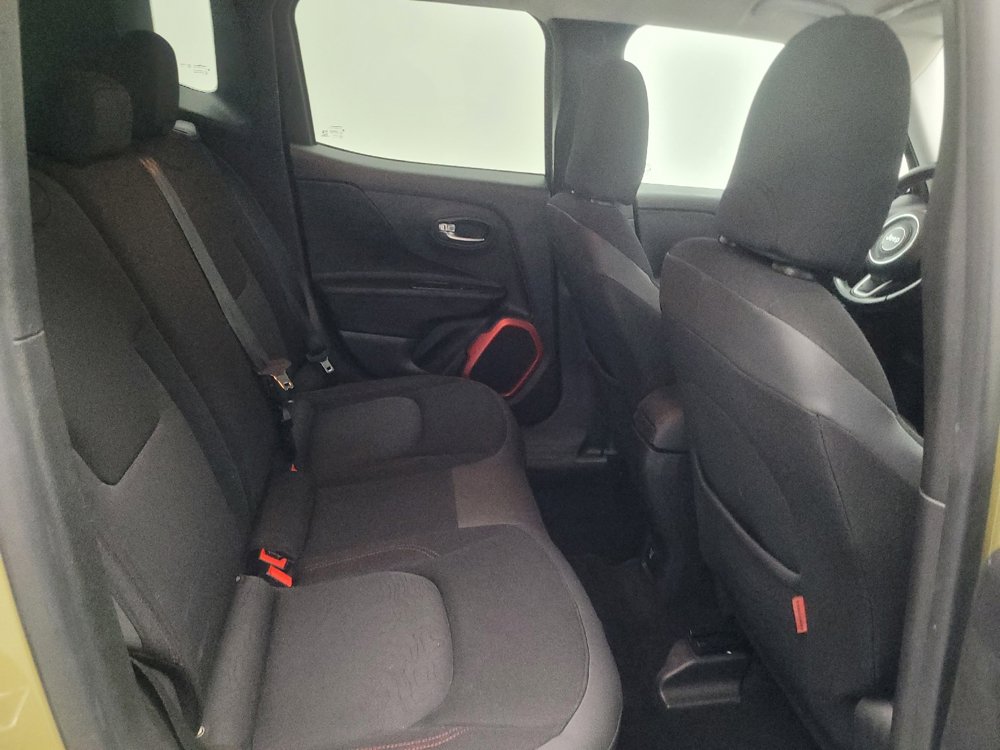Used 2015 Jeep Renegade Trailhawk w/ Cold Weather Group AWD/4WD image 19