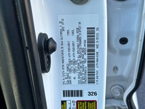 Used 2016 Toyota Tacoma TRD Sport image 26