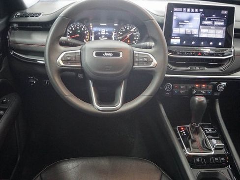 Used 2024 Jeep Compass Trailhawk image 16