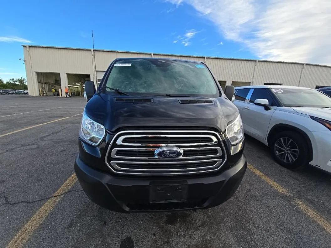 Used 2019 Ford Transit 150 130 Low Roof w/ Exterior Upgrade Package RWD image 5