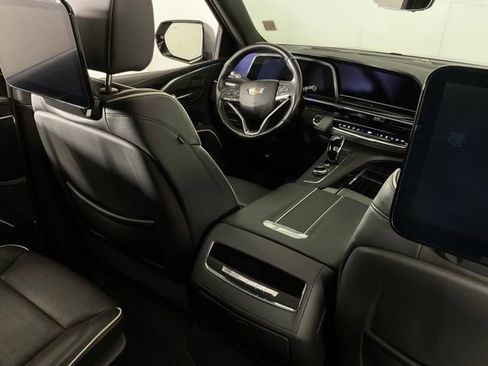 Used 2021 Cadillac Escalade Sport w/ LPO, ONYX Package image 31