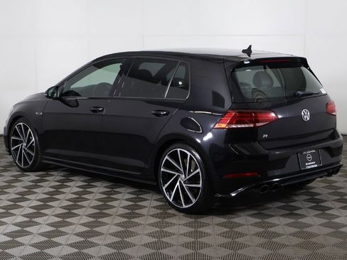 Used 2018 Volkswagen Golf R 4-Door image 9