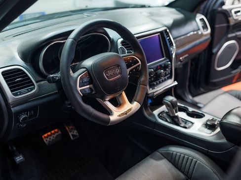Used 2018 Jeep Grand Cherokee Trackhawk AWD/4WD image 24