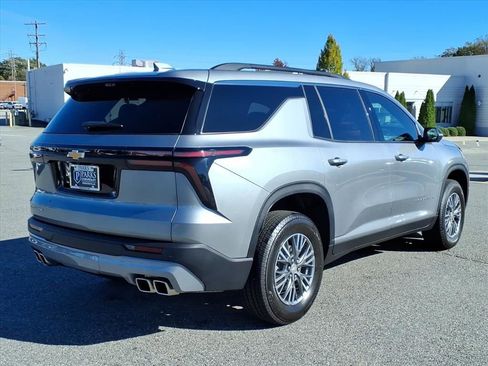 New 2026 Chevrolet Traverse LT w/ Driver Confidence Package image 25