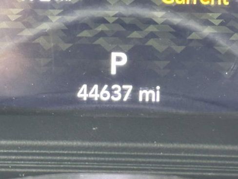 Used 2024 Jeep Wrangler Rubicon image 14