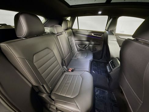 Used 2025 Volkswagen Atlas Cross Sport SEL image 26