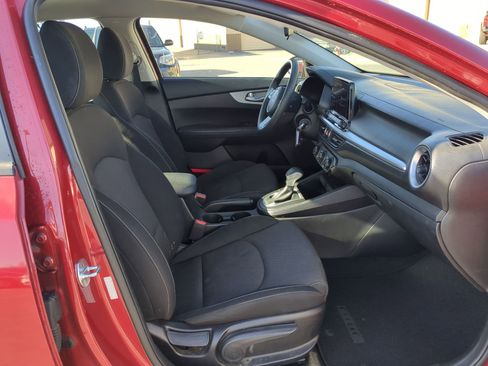 Used 2023 Kia Forte LXS w/ LXS Technology Package image 31